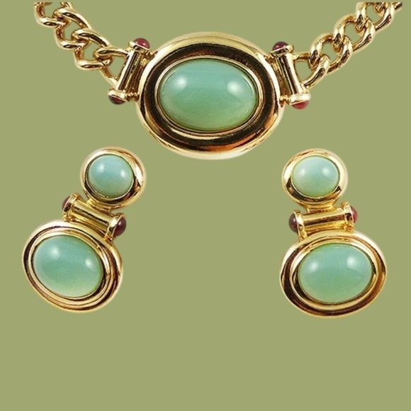 Authentic Vintage Elizabeth Taylor for Avon “Taylored for Style” Garden Party - Picture 4 of 5